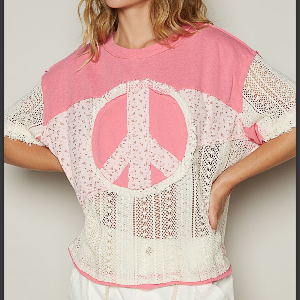 POL Pink and Cream Crochet Peace Sign Top - Picture 2 of 8
